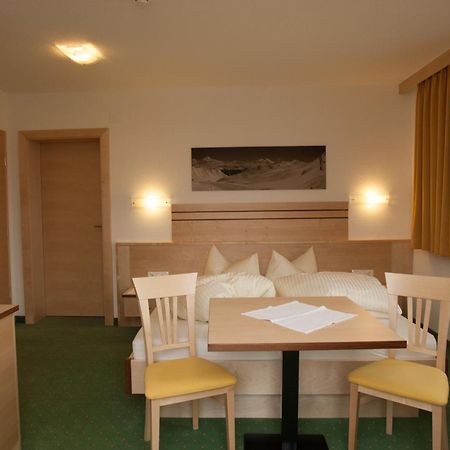 Haus Muehlbach Hotel Fiss Exterior photo