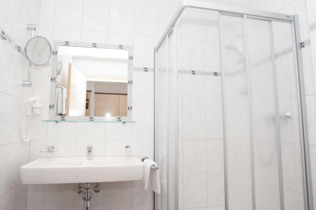 Haus Muehlbach Hotel Fiss Room photo